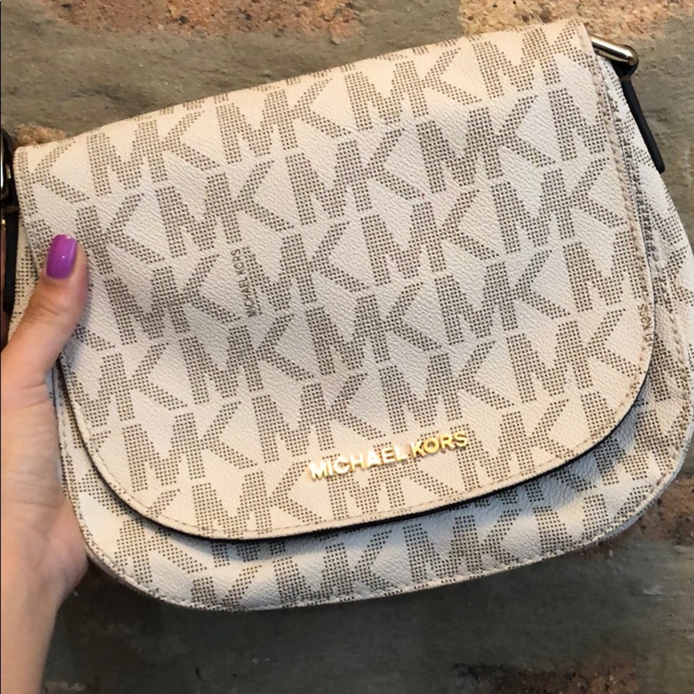MK Bedford Flap Messenger-Vanilla